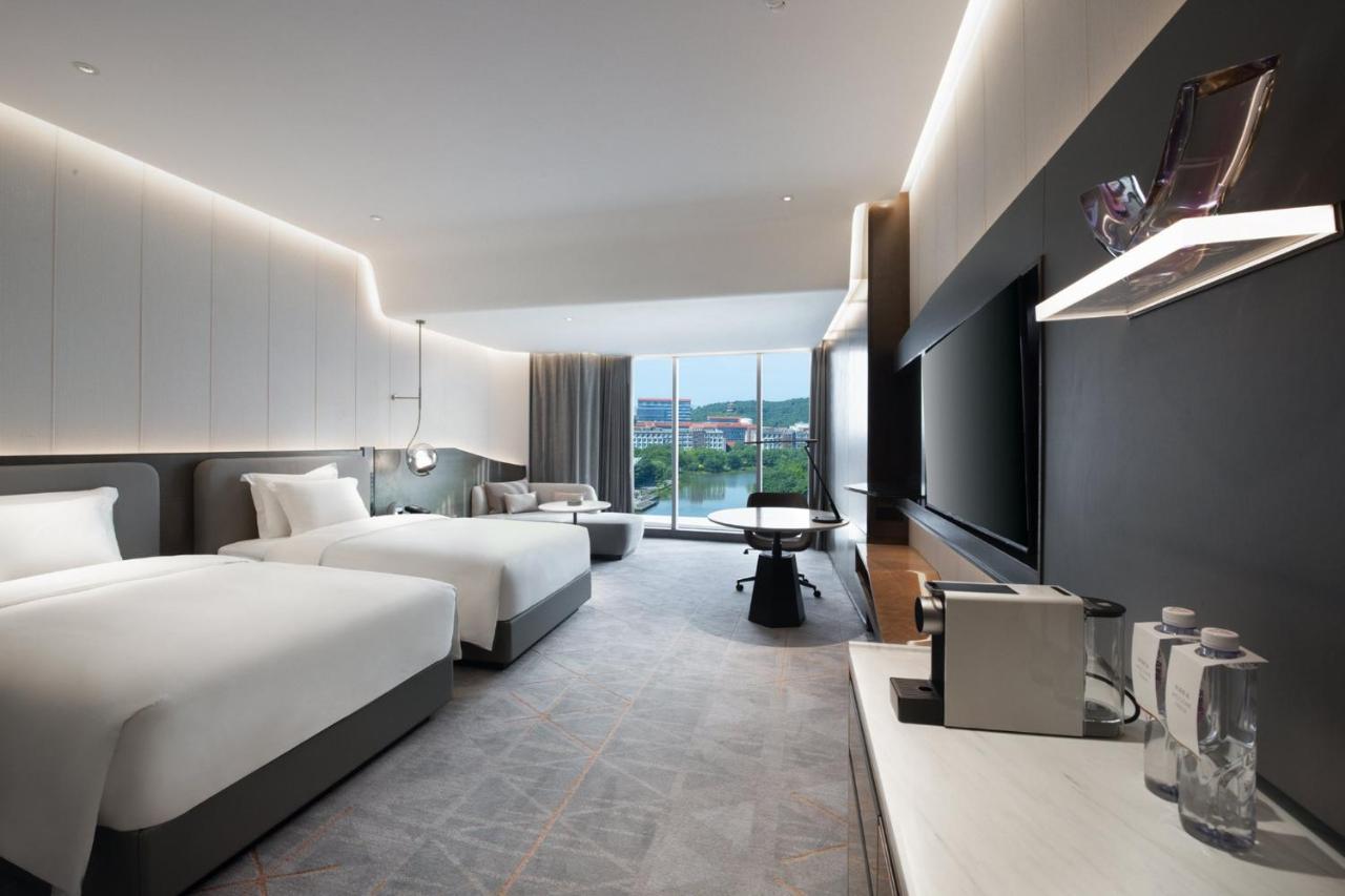 Crowne Plaza Wuhan Optics Valley By Ihg Zewnętrze zdjęcie
