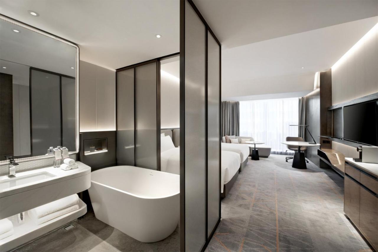 Crowne Plaza Wuhan Optics Valley By Ihg Zewnętrze zdjęcie