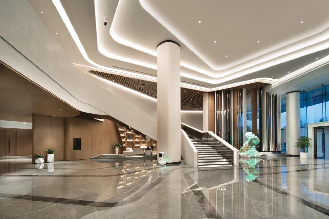 Crowne Plaza Wuhan Optics Valley By Ihg Zewnętrze zdjęcie