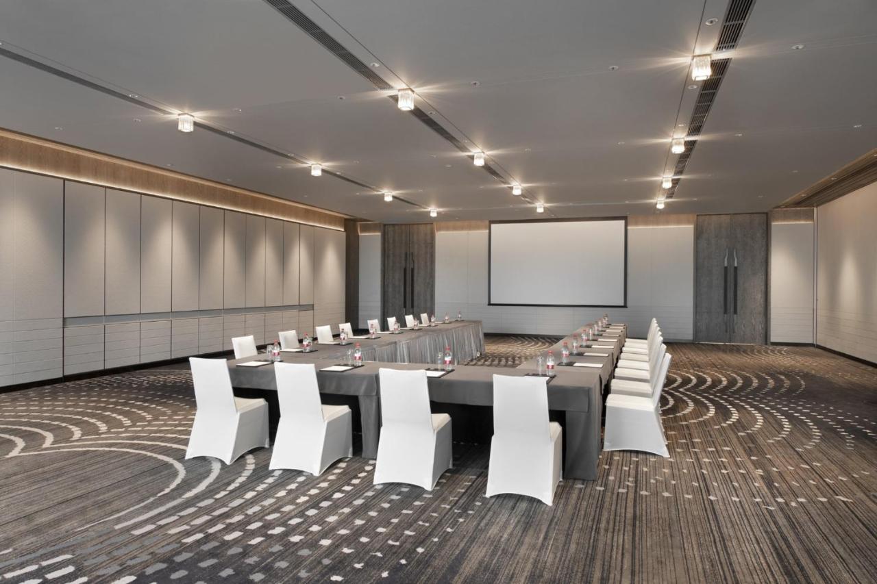 Crowne Plaza Wuhan Optics Valley By Ihg Zewnętrze zdjęcie