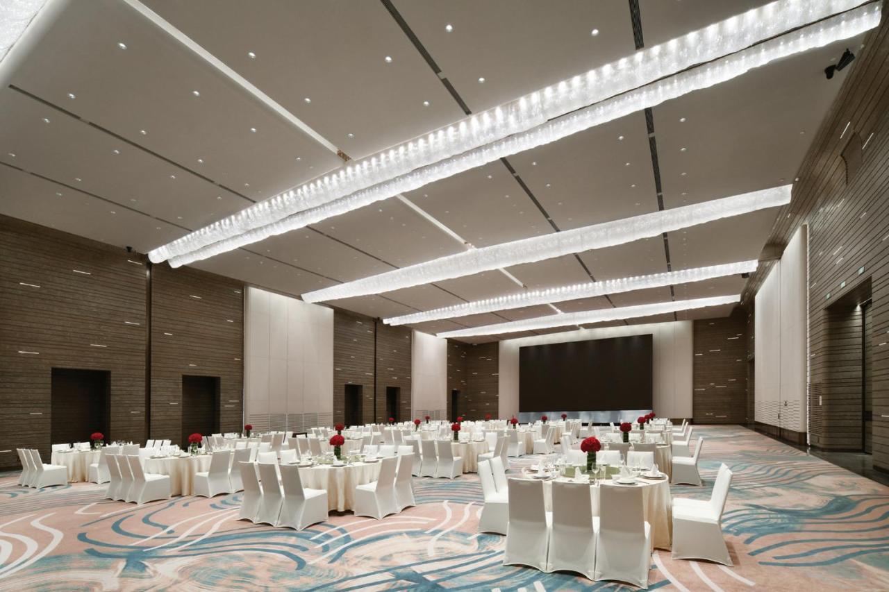 Crowne Plaza Wuhan Optics Valley By Ihg Zewnętrze zdjęcie