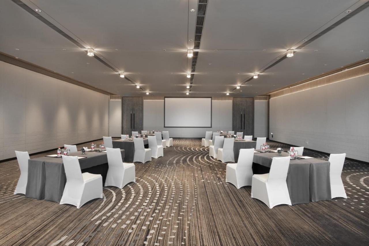 Crowne Plaza Wuhan Optics Valley By Ihg Zewnętrze zdjęcie